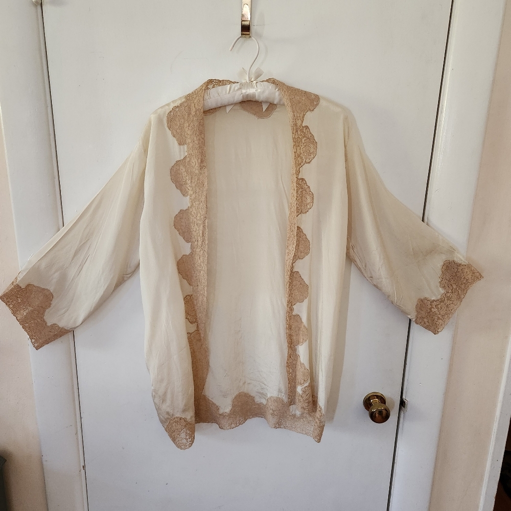 Vintage Lace Bed Jacket